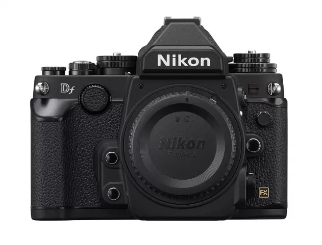 Nikon Df GEHÄUSE Schwarz, refurbished item mit 11.600 Auslösungen
